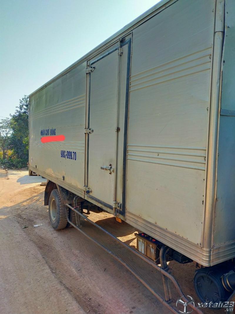 Rao bán xe Thaco Ollin 700B 7 tấn đời 2015 thùng kín